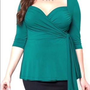 Kiyonna Sweetheart Neck Wrap Top Size 2 (18/20)